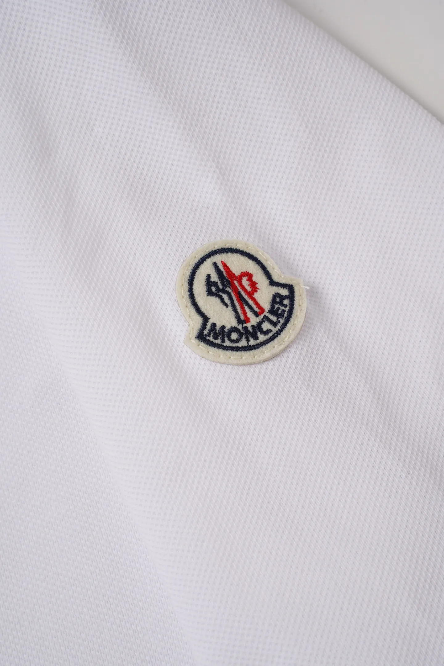 Moncler/ polo Moncler 1: Moncler 2： 3: ： 1:1 Moncler 1:1 Moncler 1:1 Moncler ： Size： S M L XL